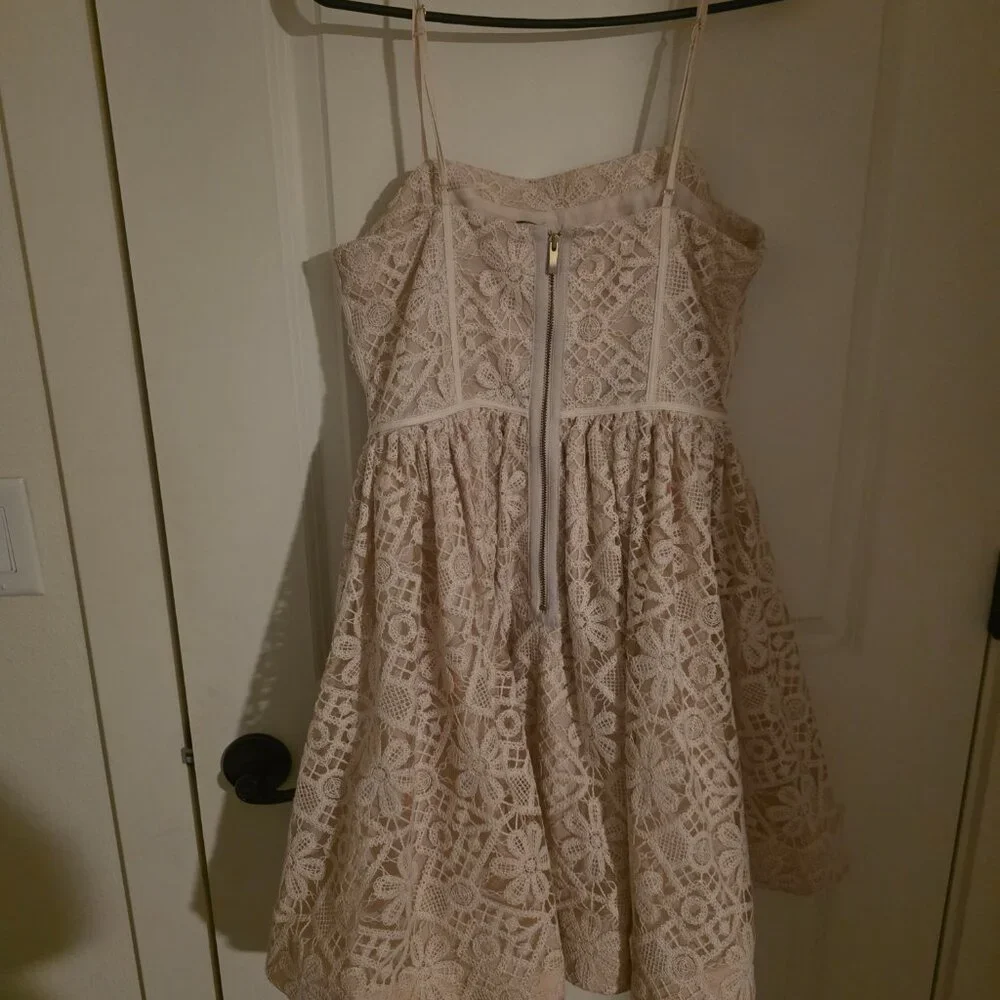 Anthropologie Cream Lace Spaghetti Strap Mini Dress Size 8 NWT - Picture 3 of 5